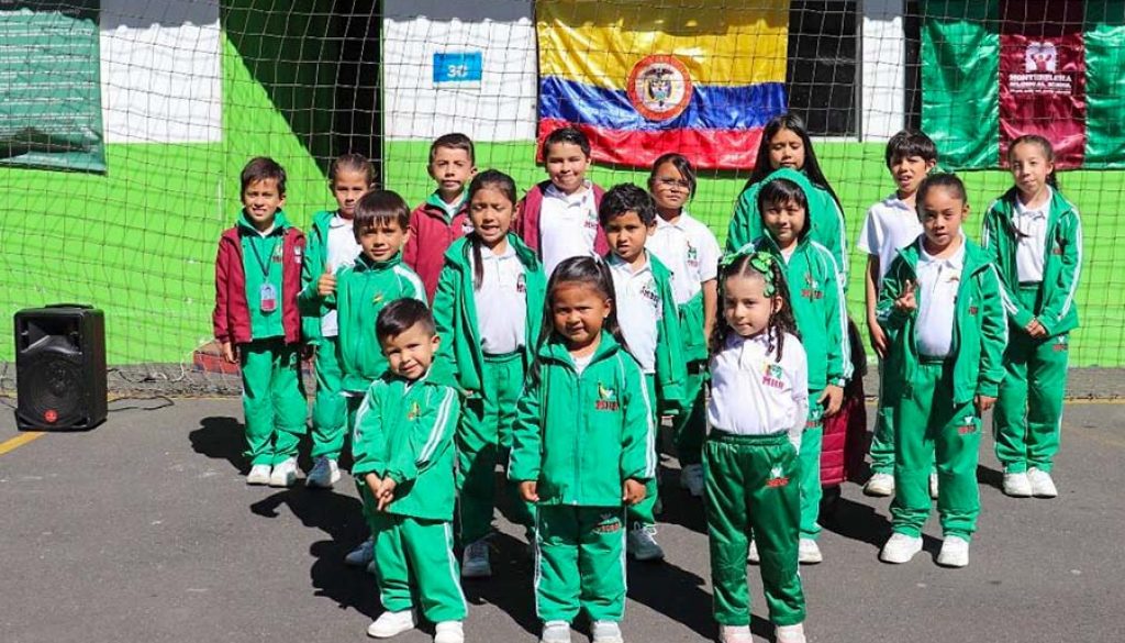 Impacto de la tecnología en la educación de niños y jóvenes